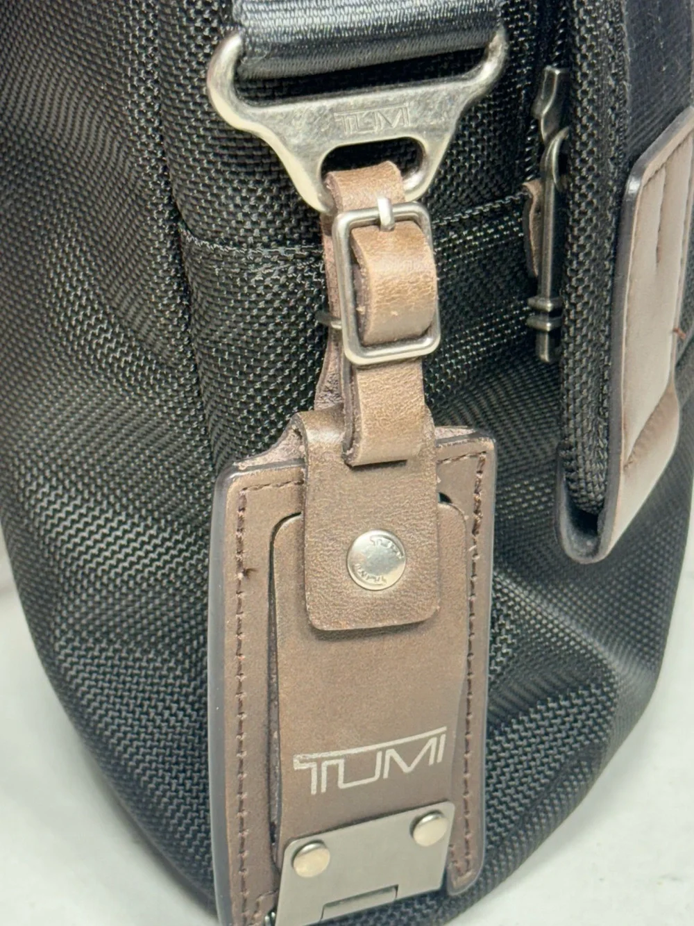 TUMI Alpha Bravo Beale Mini Messenger Bag Black Ballistic Nylon Crossbody 22371